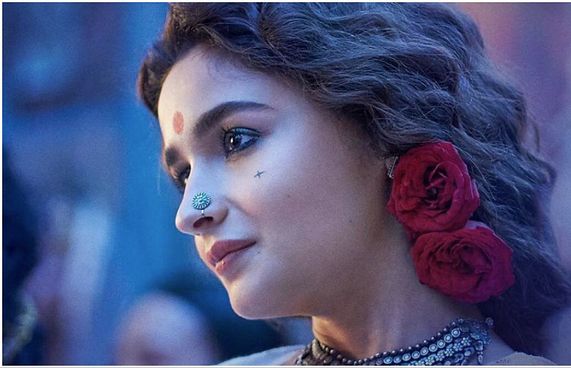 މޮޅު އެކްޓްރެސްގެ އެވޯޑު އަނެއްކާވެސް އާލިއާއަށް