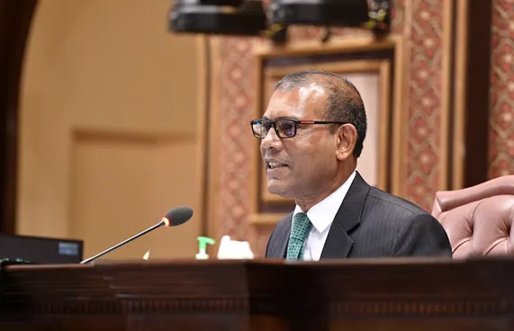 ރައީސުންނަށް ހުތުރު ނަން ކިޔުން ނަޝީދަށް ވަރިހަމަ