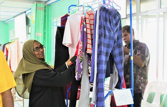 ނ. އަތޮޅުގެ ހަ ރަށެއްގައި "އަލުން ބަލުން" މާކެޓް