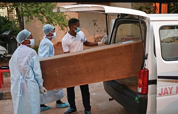 ވަޅުލާން ގެންދަނިކޮށް ސަންދޯކު ތެރެއިން ޓަކިޖަހައިފި