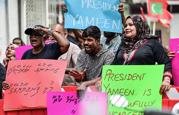 ބަތްކައްކާ ނުކުޅެ، ގައުމު ހިންދެމިލަން ފުރުސަތުދީ!