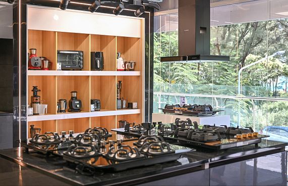 ކިޗަންވެއާއަށް ހާއްސަ ފްރޭންކީ އާއި ފެބާގެ ޝޯރޫމެއް