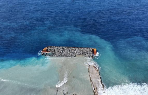 ފަރަށް ނާރައޭ ބުނެ އެމްއެމް އެކްސްޕޯޓުގެ ބާޖު ފިލައިފި