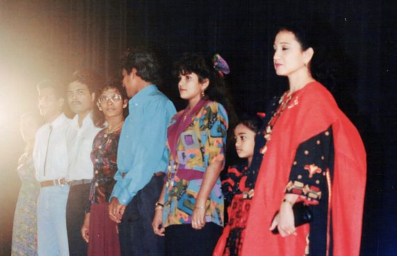 މި ފޮޓޯތަކުން 30 އަހަރު ކުރީގެ ހަނދާންތައް