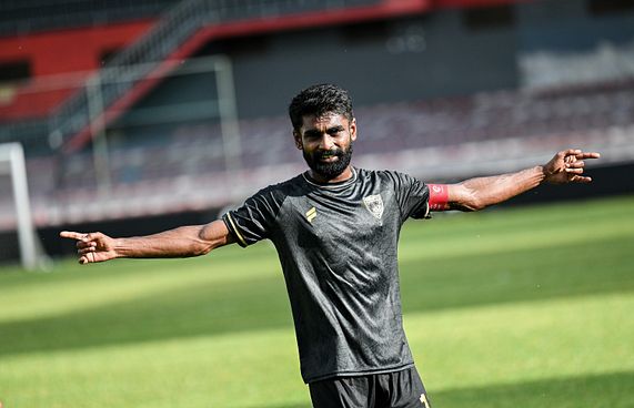 ދިވެހި ލީގުގައި 100 ލަނޑު ހަމަކޮށް ރިޒޭއަށް ރެކޯޑް