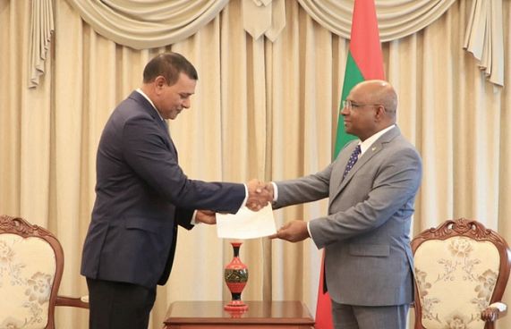 ސިޔާމް ފުރުން މަނާކުރި މައްސަލައަށް ސަރުކާރު ވަދެއްޖެ