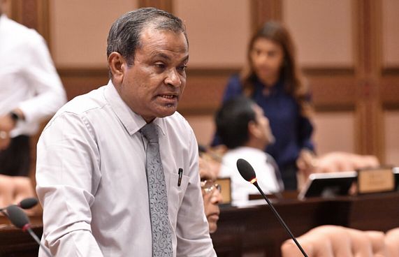 ފުލުހުންގެ އަމުރަށް ނުކިޔަމަންތެރިވެފައި ނުވާނެ: އާމިރު