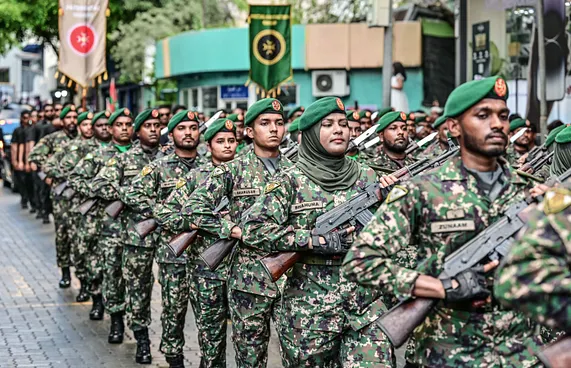 މިނިވަންދުވަހާ ގުޅުވައިގެން އިތުރު ދުވަހެއް ބަންދު