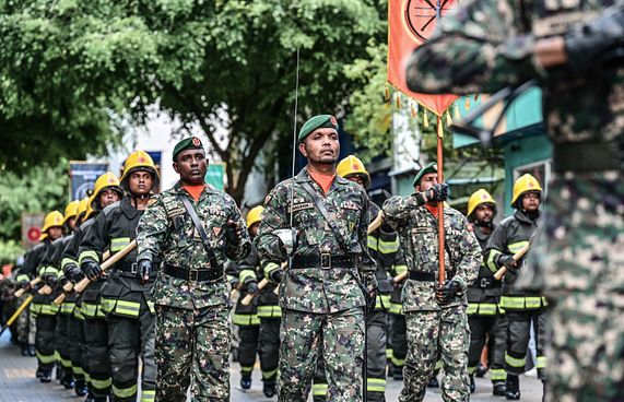 މިނިވަން ދުވަހުގެ ޕެރޭޑު ފަސްކޮށްފި