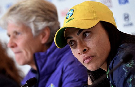 ފަހުމެޗުގެ ވާހަކައިން ބްރެޒިލްގެ މާތާ ފެންކަޅިކޮށްލައިފި