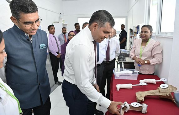 މަސްނޫއީ އަތާއި ފައި ހަދައިދޭ ލެބް ހުޅުވައިފި