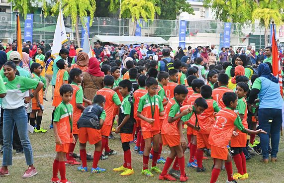 ޗެމްޕިއަން ވެލެންސިއާ، މާޒިޔާ އާއި ޓީސީއާ އެއްގުރޫޕަށް