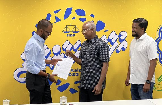 އިތުރު މެމްބަރުންނާ މިދަނީ ވާހަކަ ދައްކަމުން: ރައީސް