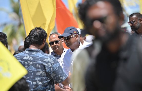 "އިތުރު ފުރުސަތެއް ނުލިބިއްޖެ ފަހަތަށް ސޮއްސާލާނެ"