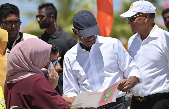 މަޑިފުށީގެ ބޮޑު މައްސަލައަށް ދެއްވީ ލުއި ލޯނުގެ ހައްލު