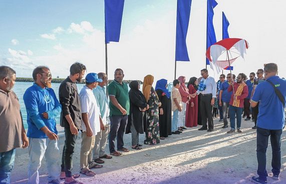 ކާޑެއްދޫ އެއާޕޯޓް ސަރުކާރަށް ނަގާނަން: ނާޒިމް