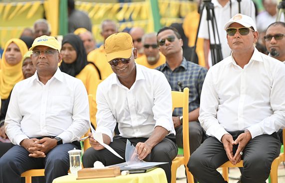 މާލޭ މަގުތަކުގައި ހުރި ހޮޅިތައް އަޑިއަށްލާނަން: ރައީސް