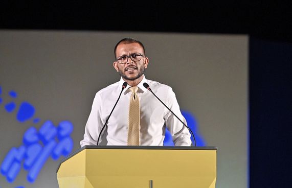 ރައީސް ކަމުދިޔައީ ސިޔާސީ ވެރިން ހައްޔަރު ނުކުރާތީ