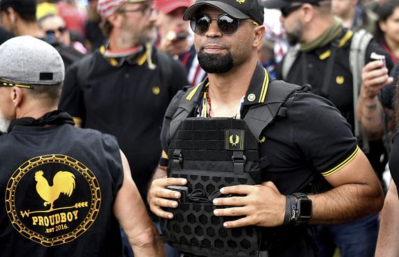 ޕްރައުޑް ބޯއީސްގެ ލީޑަރު 22 އަހަރަށް ޖަލަށް