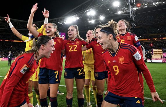 މިނިމަމްވޭޖާއެކު ސްޕޭން އަންހެންޓީމު ހަޅުތާލު ނިމުމަކަށް