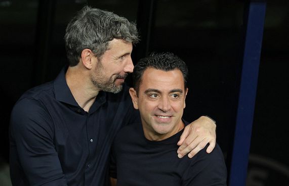 ބާސާއާ މެދު ޒަވީ އުފަލުން، ލެވަންޑޯސްކީ އަށް 100