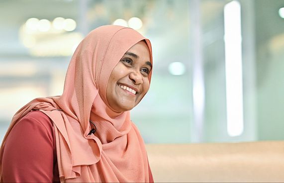 ދައުލަތުން ދެ މުސާރައެއް ނުނަގާނަން: ސާޖިދާ