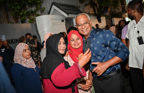 އިންޓްރެސްޓް އަނބުރާދީ، ކޮވިޑް ލޯން ދައްކަން ލުޔެއް