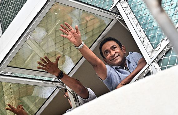 ޔާމީން ބޭނުންވީ ރިވިއު އަށް ފުރުސަތު ހޯދަން