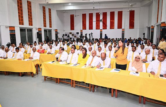 ޕްރައިމަރީއާ ނުލައި 3 ބޭފުޅަކަށް އެމްޑީޕީގެ ޓިކެޓް