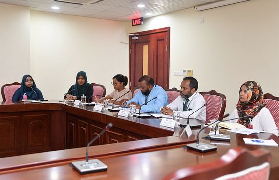 އާ ޕްރޮޖެކްޓްތައް ނުފަށަން އެންގުމުން ޕީސީބީ ހޫނުފެނަށް