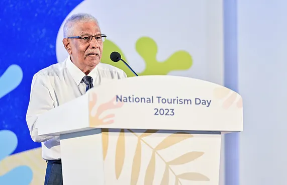 އެމްޔޫ މަނިކުގެ ފަހު އުއްމީދަކީ މިސްކިތެއް ބިނާކުރުން