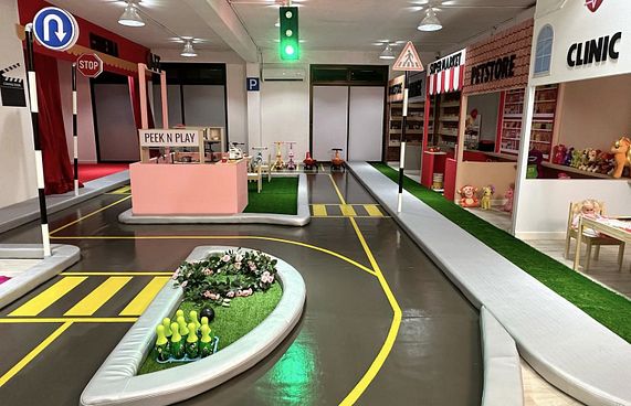 ޕީކް އެންޑް ޕްލޭ ޑޭ ކެއާގެ ހިދުމަތް ފަށައިފި