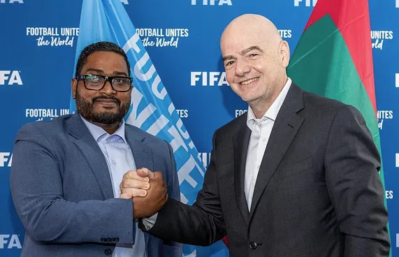 އުއްމީދުގެ ހުޅުކޮޅަކުން ހުތުރު ލައްގަނޑަކަށް