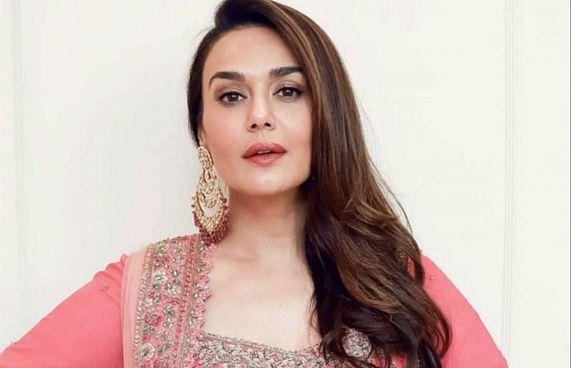 ދެކުނު އިންޑިއާ ފިލްމަކުން ޕްރިތީ ފިލްމީ ދާއިރާ އަށް