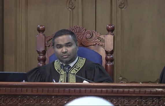 "ނުފޫޒެއްގައި ނުޖެހި މަސައްކަތް ކުރެވުނީތީ އުފާކުރަން"