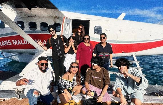 ނޭހާ ކައްކަރު އާއިލާއާ އެކު އިރުފުށީގައި