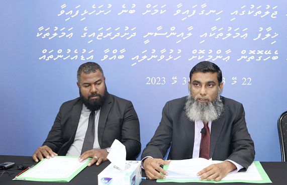 އޭސީސީއަށް އެއްބާރުލުން ދިން މުވައްޒަފުންނަށް އަދަބުދީފި