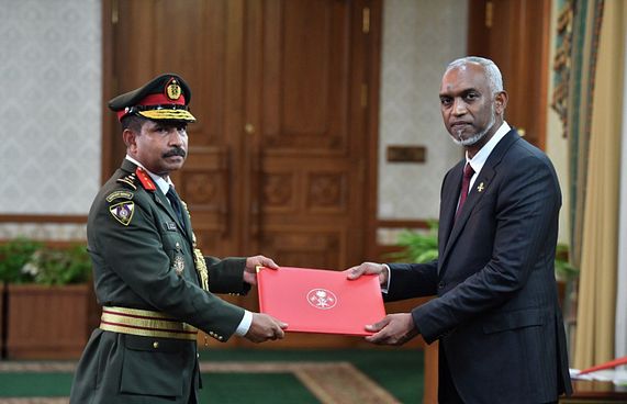 ސިފައިންގެ ޗީފް އަބްދުއްރަހީމް އަންނަ މަހު ރިޓަޔާކުރަނީ