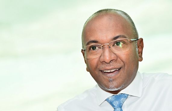 ޑިމޮކްރެޓްސްގެ އިންތިހާބުގެ ކުރީގައި ހަސަން ލަތީފު