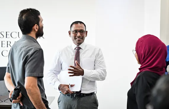 ކޯޓުން ބޭރުގައި ވަރި ނުކުރެވޭ ގޮތް ހަދަންޖެހޭ: ޝަމީމް