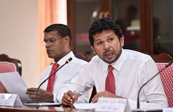 މަސްދޯނިތަކަށް ސިފައިން އެރުމުން ކުއްލި މައްސަލައެއް