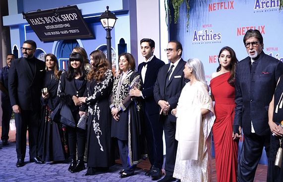 ގުޅުން ގޯސްވެފައި ވަނިކޮށް ބައްޗަން އާއިލާ އެއްތަނަކަށް