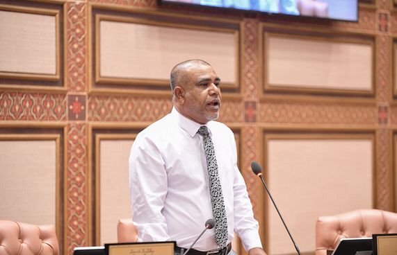 "ފުށިދިއްގަރު އުނިކޮށް ނައިބުގެ ވޯޓަށް ނުފޫޒު ފޯރުވި"