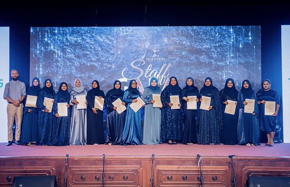 އޯލޫ ޔުނިވާސިޓީން ޓީޗަރުން ތަމްރީނު ކުރަނީ