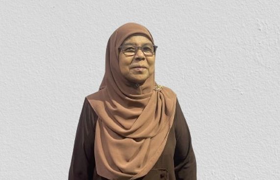 ރާއްޖޭން އިއްވި ފުރަތަމަ އަންހެން ކޮމަންޓޭޓަރުގެ އަޑު