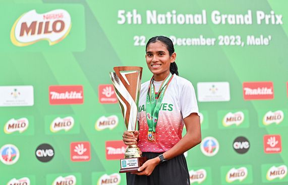 ރެކޯޑަކާ އެކު ފަސޫހާއަށް އެންމެ މޮޅު އެތުލީޓްގެ އެވޯޑް