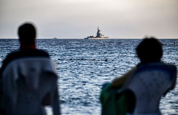 ބޮޑު ޝިޕިންލައިންތަކެއް ރަތްކަނޑުގެ ދަތުރު ހުއްޓާލައިފި