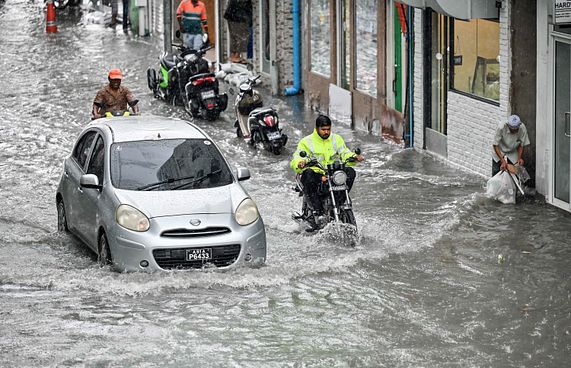 ފެންބޮޑުވުން ހައްލުކުރަން މަޖިދީމަގުން ބައެއް ބަންދު