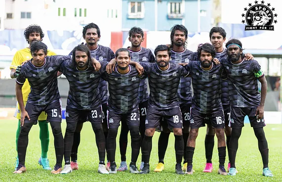 ރަނަރަޕް ޓީނޭޖް ކޮޅަށް ބީޖީން ހަ ލަނޑު