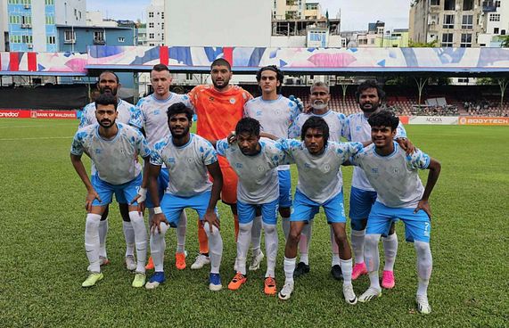 އަޑޭގެ ހިއްސާއާ އެކު އޭނާގެ ލެގޫންސް ދެވަނަ ޑިވިޝަން ފެށީ  މޮޅަކުން